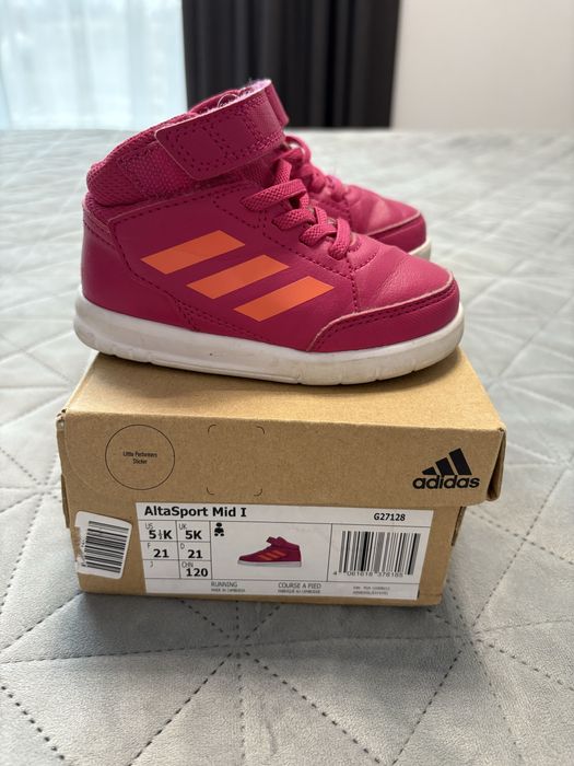 Маратонки за момиченце Adidas