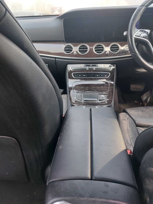 На Части: Mercedes-Benz W213 FACELIFT E220d 194 к.с. 2012 SPORT Комби