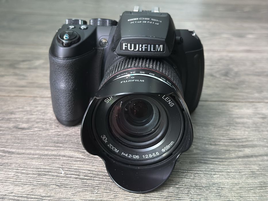 FujiFilm HS20 impecabila
