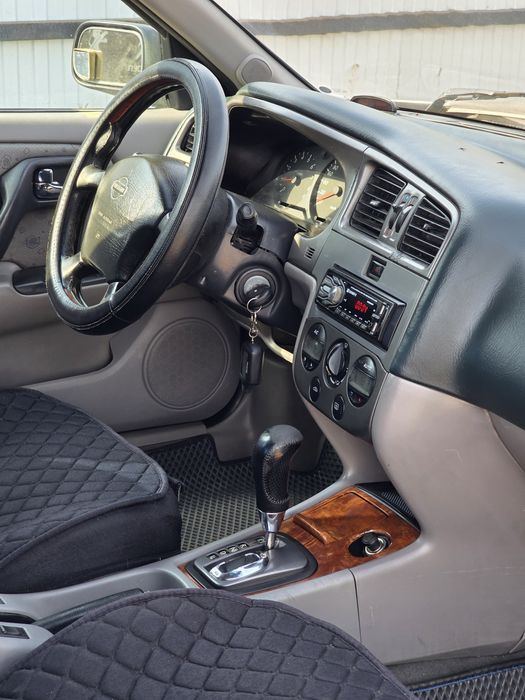 Nissan Primera P11