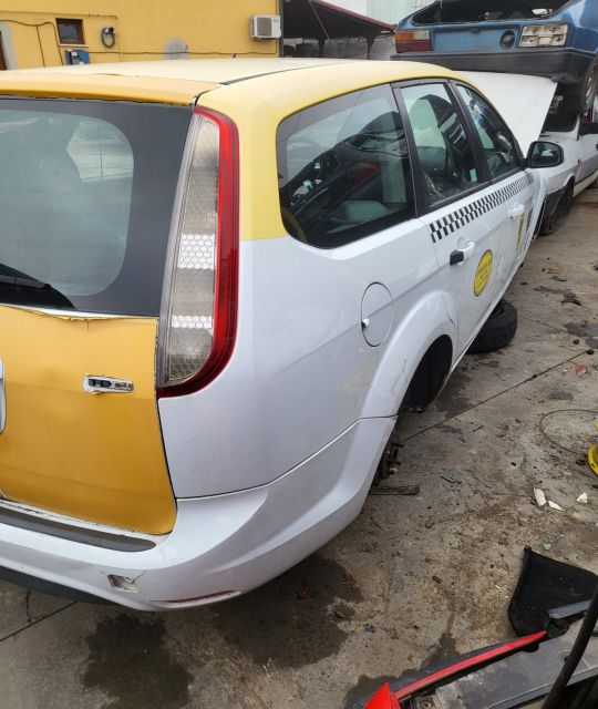 Geam fix caroserie spate dreapta Ford Focus a 2-a generatie (facelift