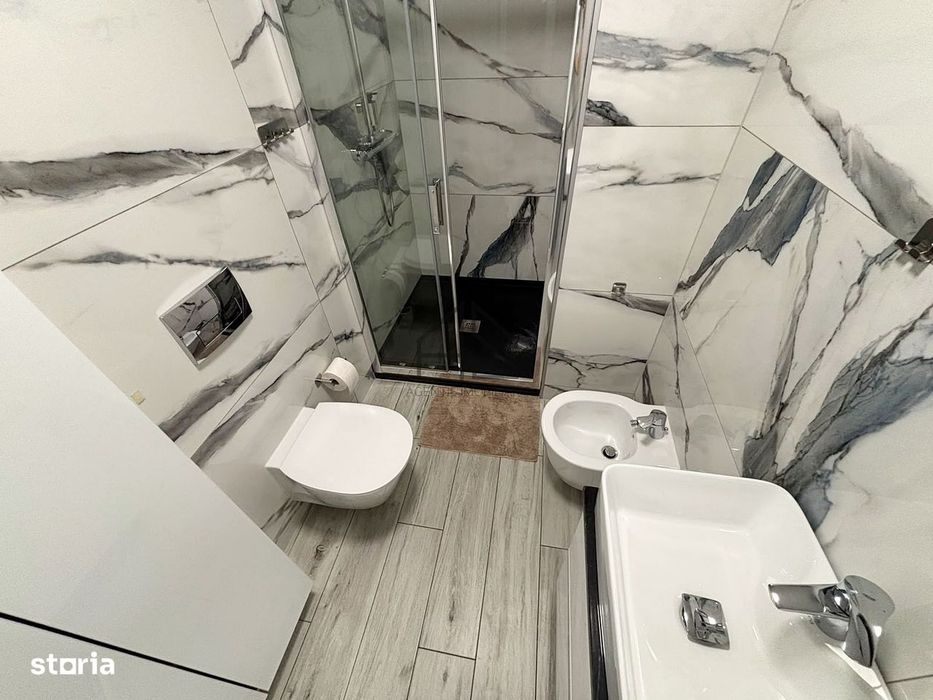 De închiriat | Apartament la Casă | 4 Camere (3 dormitoare) | Ioșia