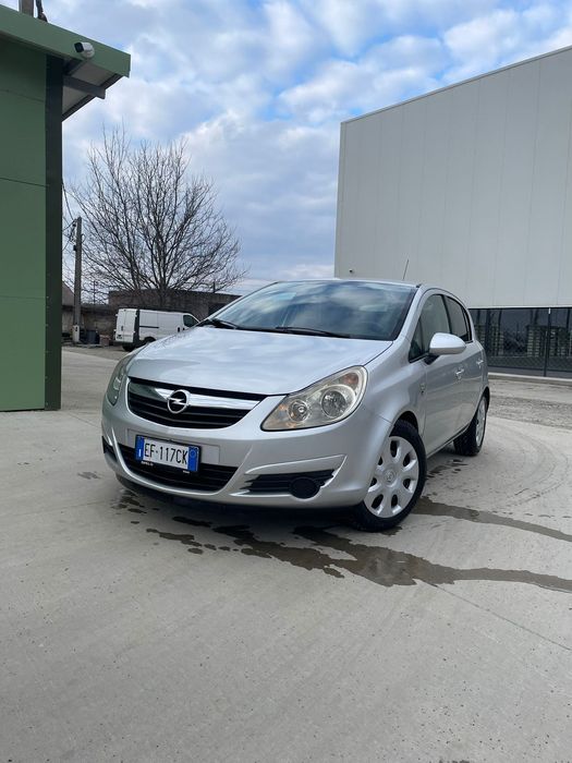 Vând opel corsa 2010