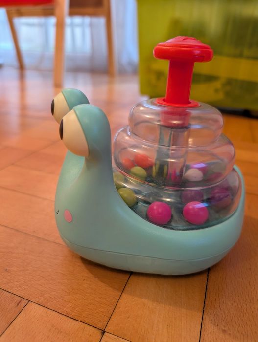 Melc cu lumini si bile saltarete, +6 luni, Btoys.