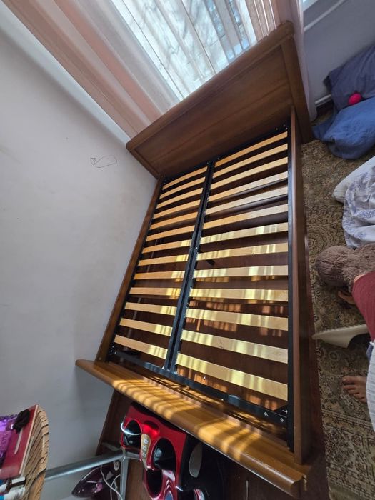 Кровать двуспальная