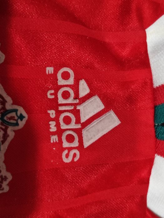 Футболна фланелка liverpool от 90-те