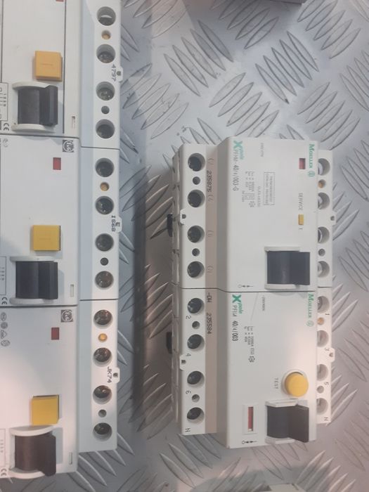 защити 3ф четириполюсен автоматичен прекъсвач