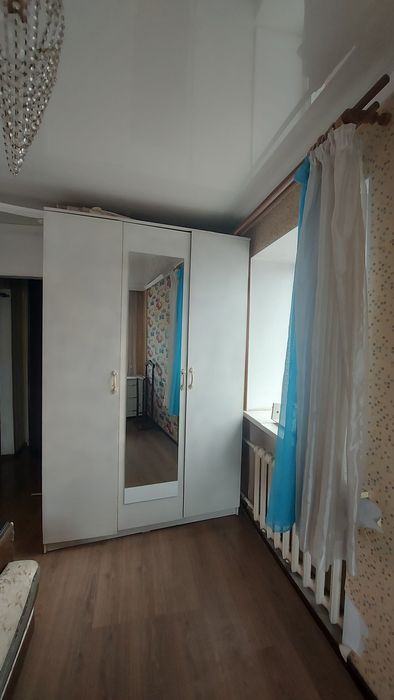 Отдам даром, мебель, газплиту.