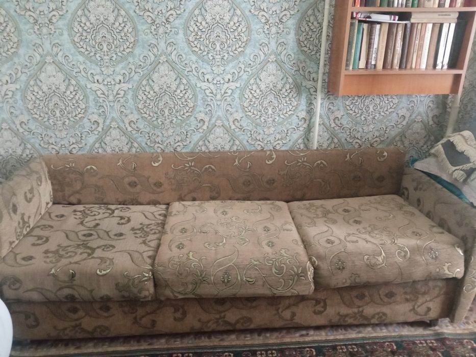 Продаётся диван раскладной б/у