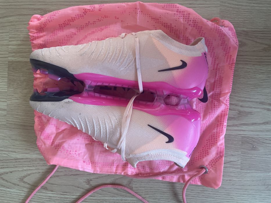 Ghete fotbal Phantom Elite roz