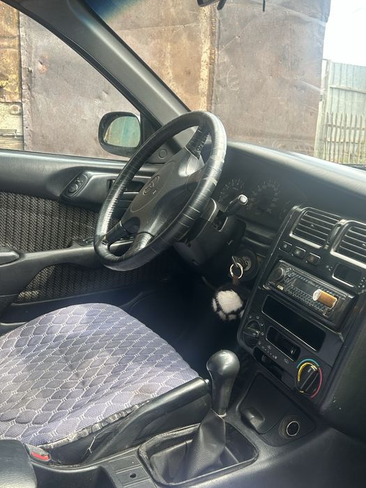 Продается. Toyota KARINA E