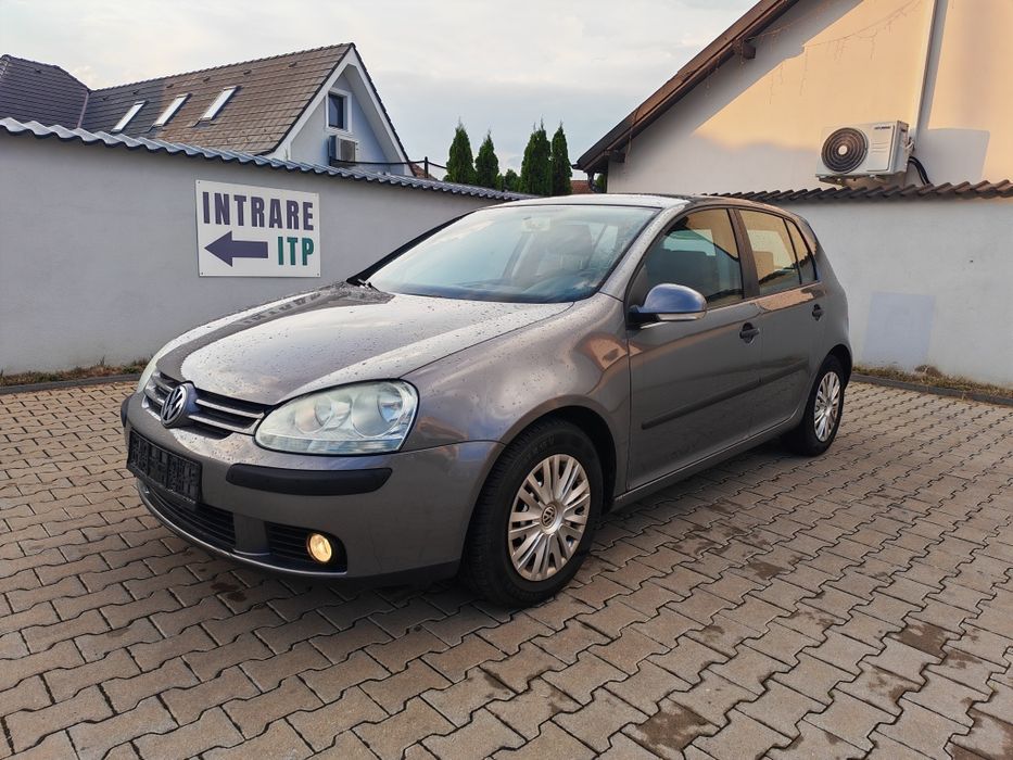 VW Golf - 1.4 mpi