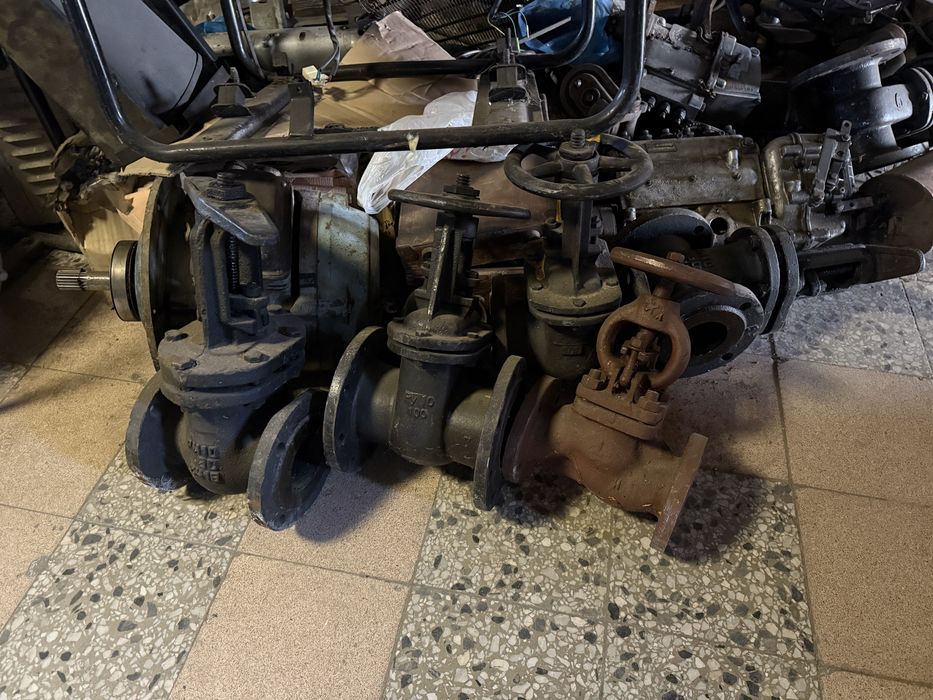 Продам задвижки