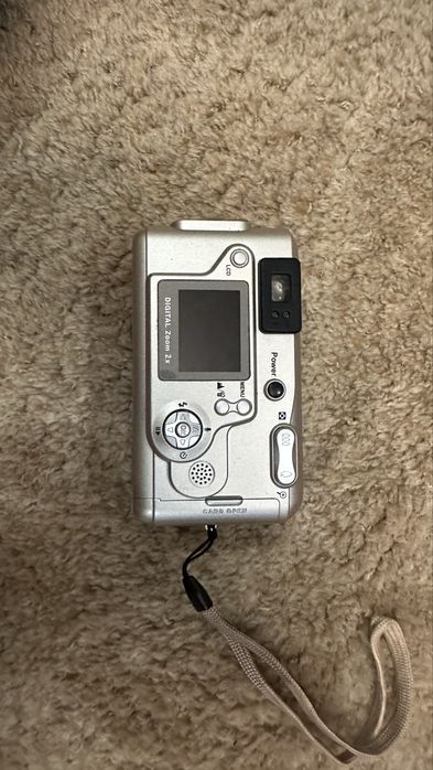 Камера работает от батареек