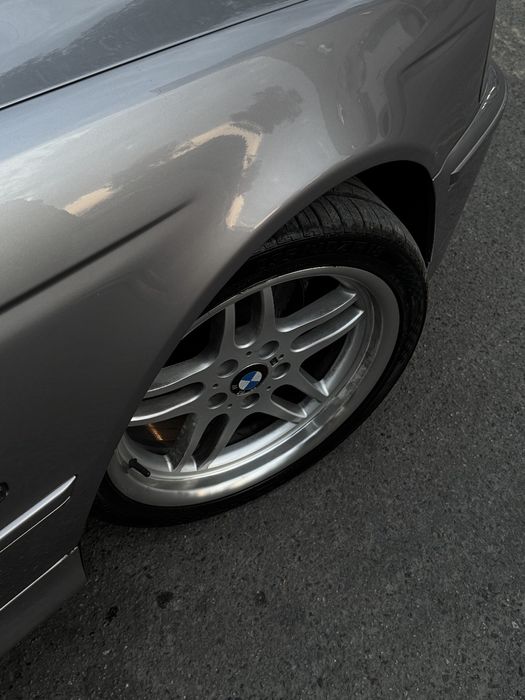 Продам BMW 535 E39 рест 2000