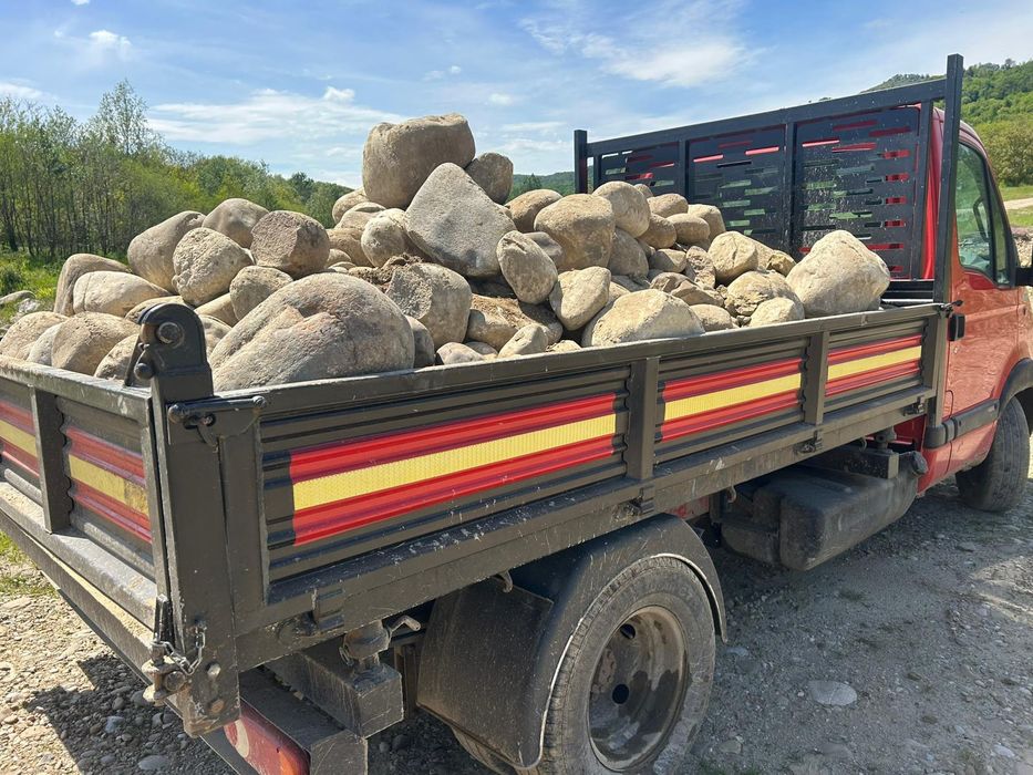 Bolovani de râu, bolovani calcar dim.mari și mici piatră calcar granit