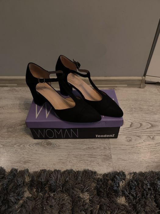 Дамски официални обувки размер 40