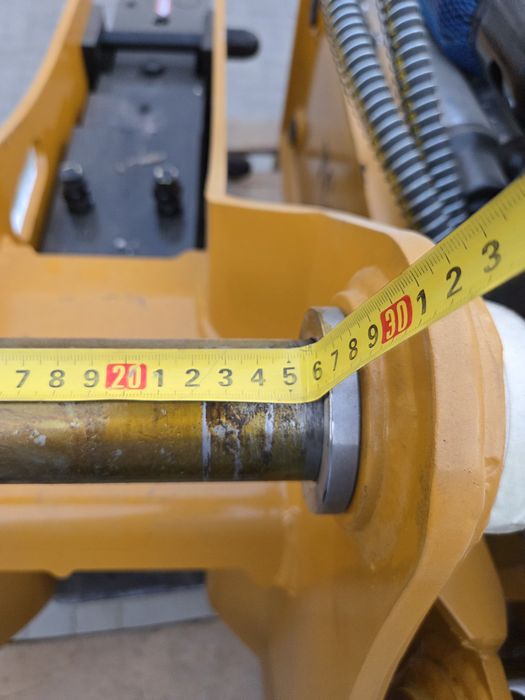 Продам гидромолот НОВЫЙ на 3в1 JCB CAT