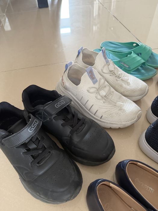 Обувь для девочки, туфли кроссовки 34-35 размер