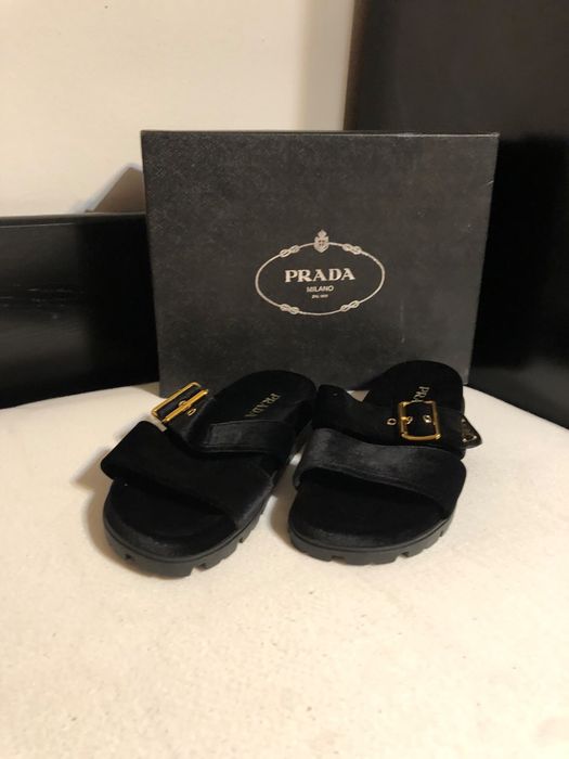 Slapi Prada , calitate premium , pe stoc , noi , 40