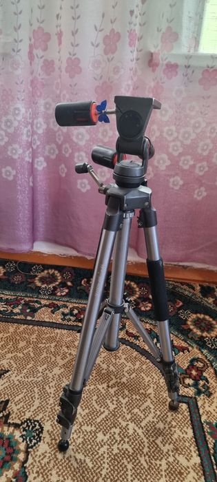 Видеокамера срочно сатылады