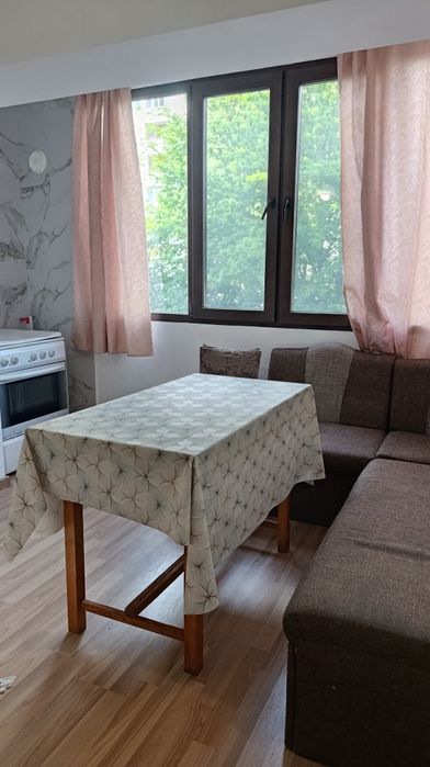 Дава се под наем Двустаен апартамент в Ямбол, Диана - 63 кв.м за 248.88 € - Снимка #1