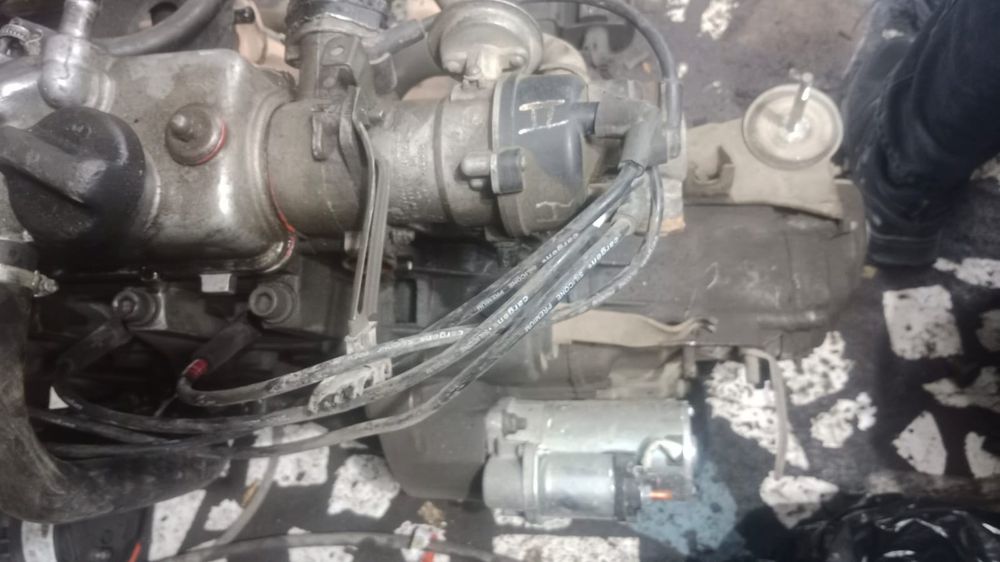 Продам двигатель с каропкаи