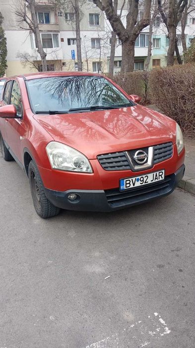 Vând Nissan Qashqai 2008