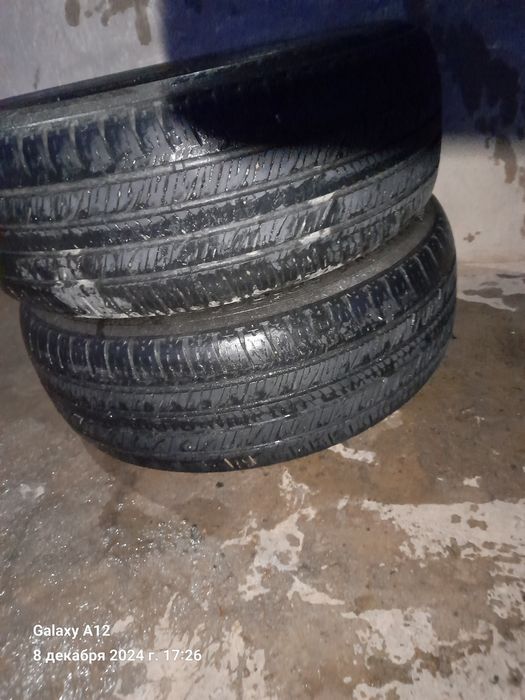 Auston baloon 2 dona narxi 300ming so'm 205ga 65 15 holati yaxshi o'zi