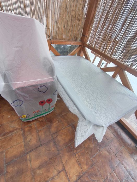 Set terasa: masa cadru de fier si blat de sticla si 6 scaune