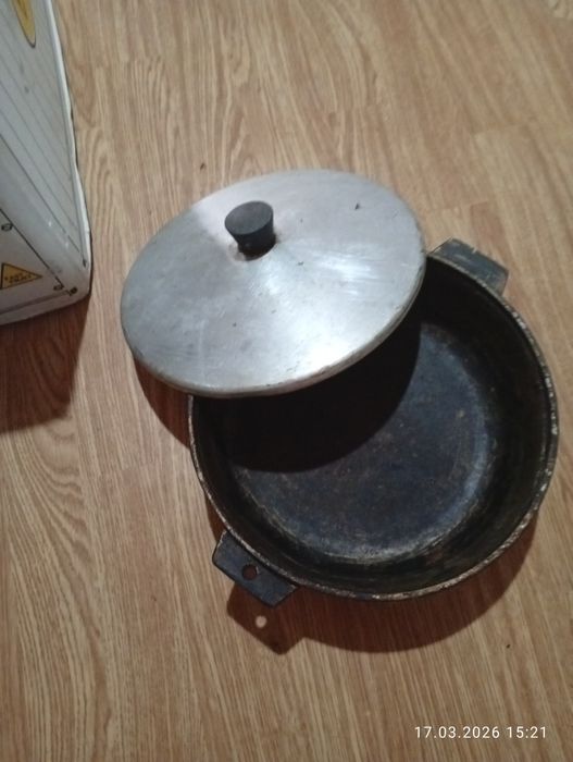 Сковородка, сотейник  с крышками, и мусат,  ссср