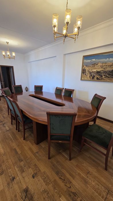 Продам мебель офисную
