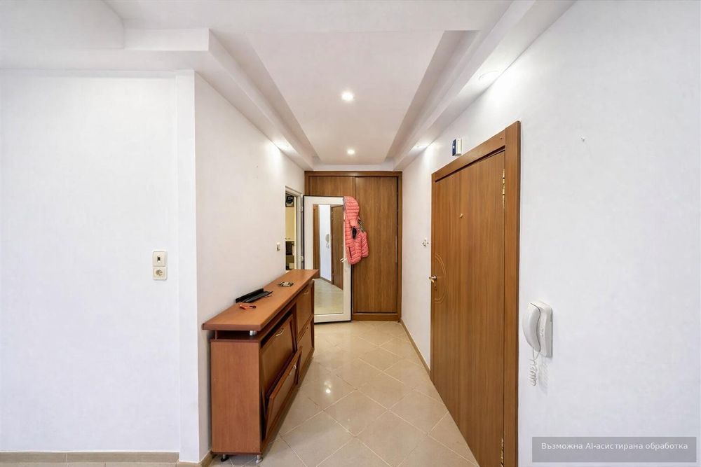 Тристаен апартамент в кв. Изгрев