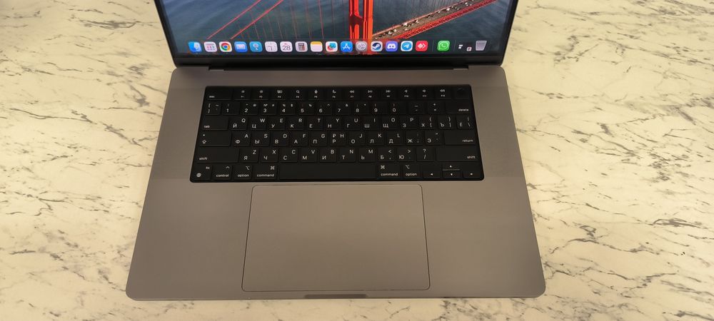 MacBook Pro 16" (2021) с чипом Apple M1 Pro.
