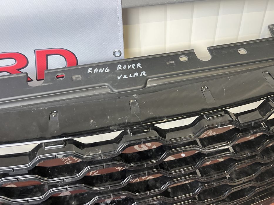 Решетка Land Rover Velar 2017-