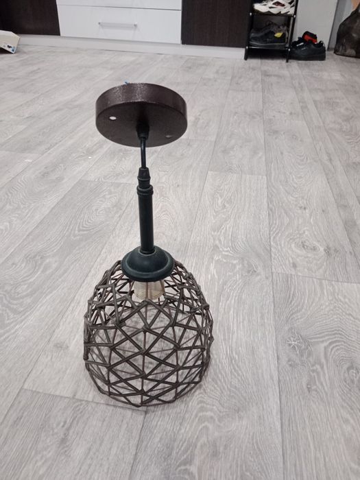 Продаются люстры