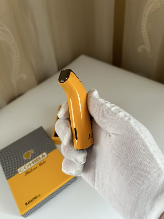 Подаръчен комплект Cohiba – запалка и резачка за пури