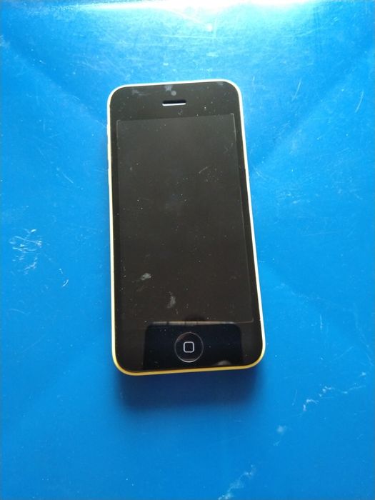 Смартфон Айфон 5