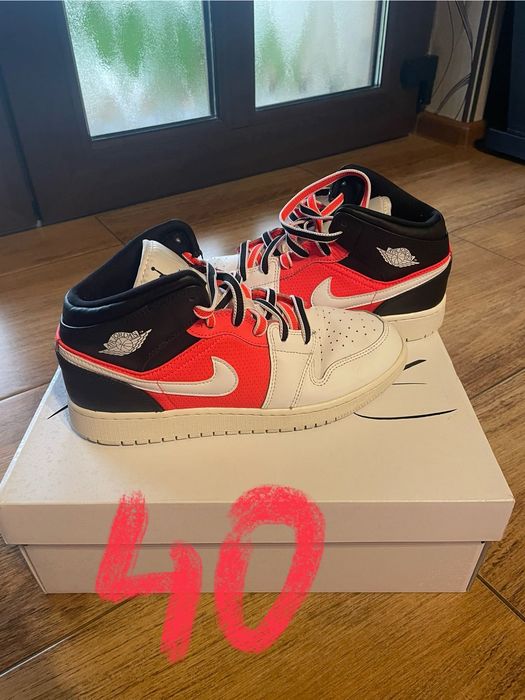 Încălțăminte și geacă nike