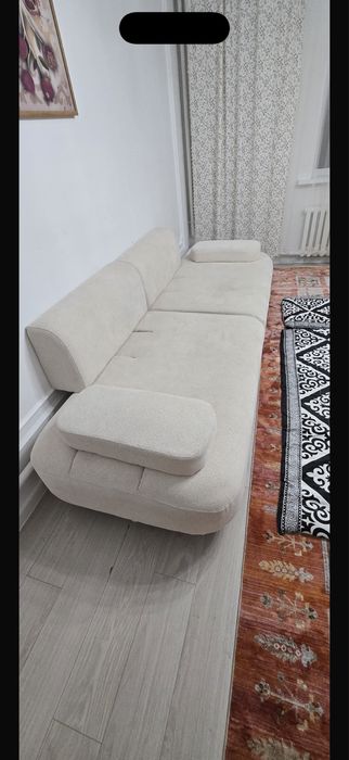 Диван дизайнерский. Есть подушки. 100тыс