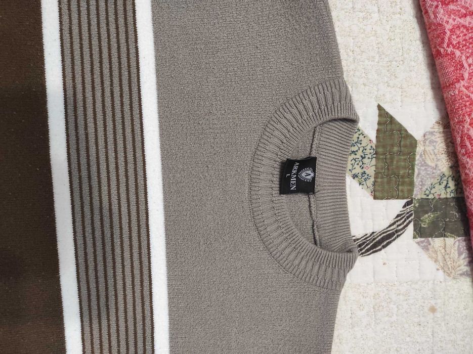 Мужской теплый свитер