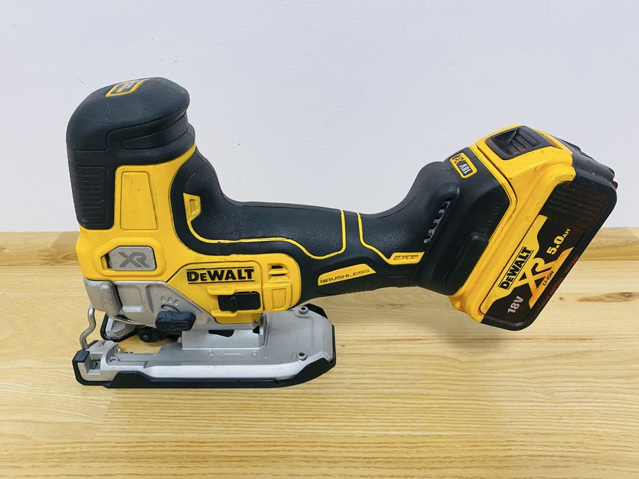 Dewalt pendular DCS 335