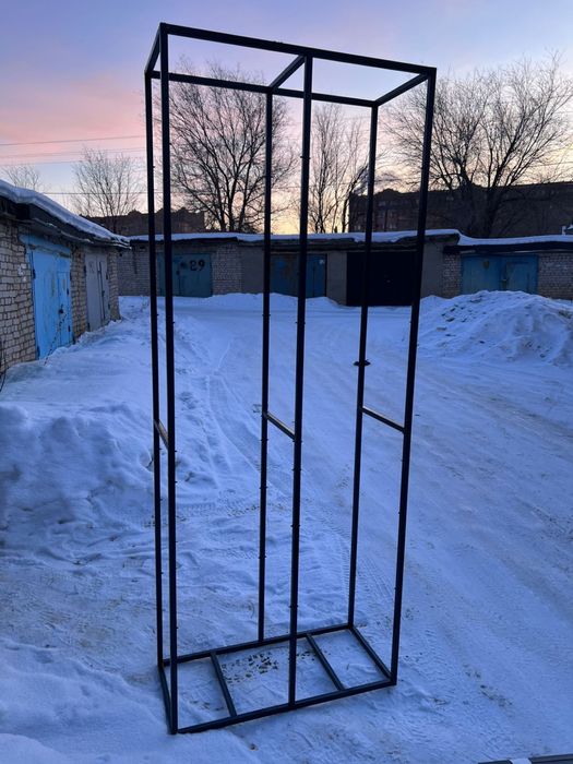 Вешало витрина для одежды