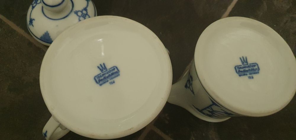 Порцеланови солници, буркани- син лук