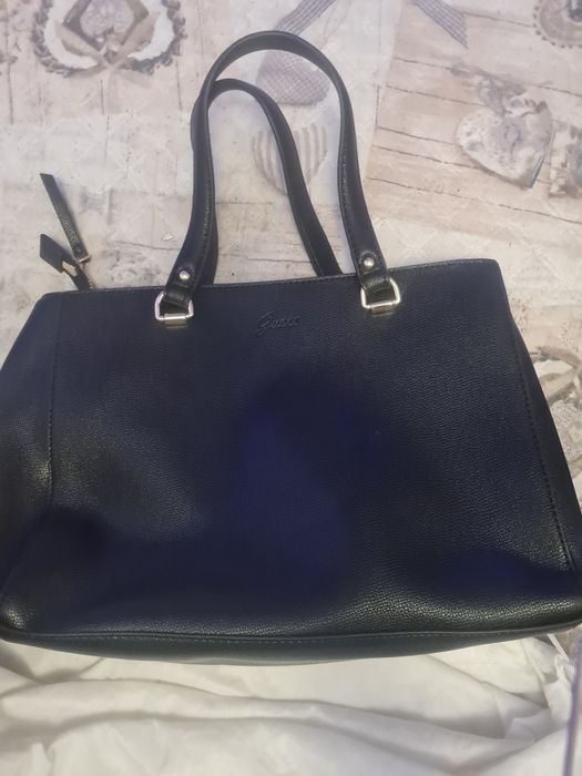 Geantă marca Guess nouă, doar ca să pierdut eticheta