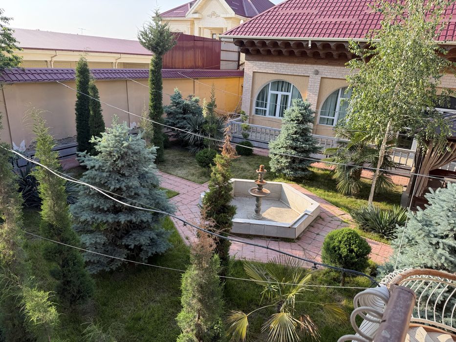 Уй сотилади. Мактаб, клиника, богча қилиш мумкин