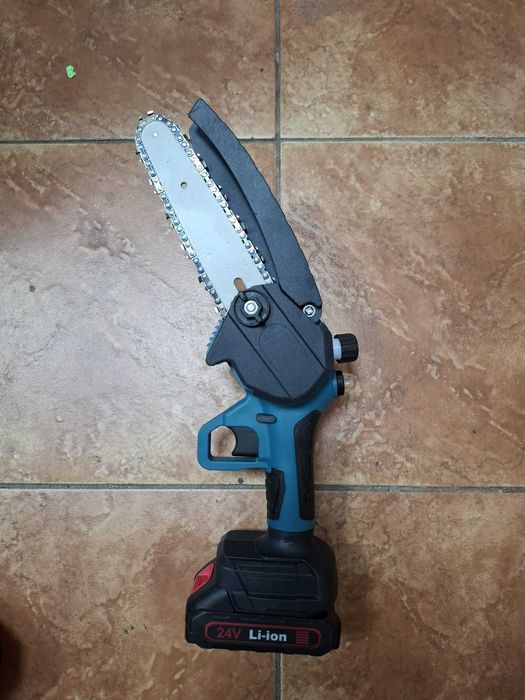 Minidrujba Ferastrau Electric 24 V 2 lame+2 lanturi