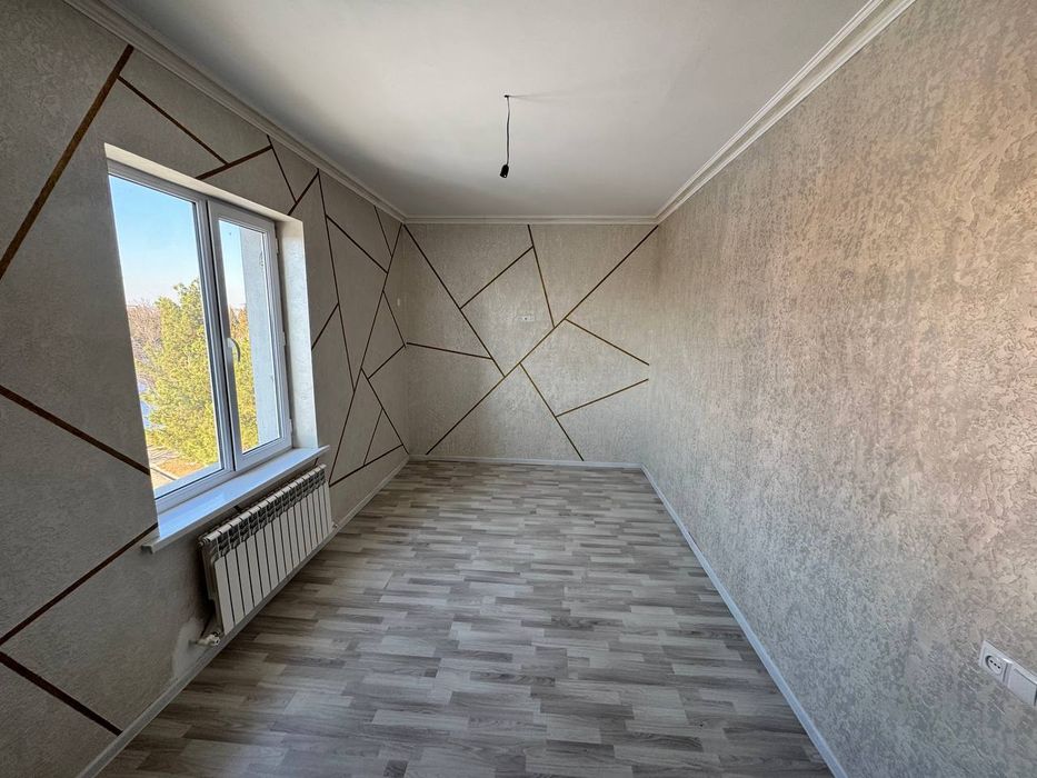 Сотилади срочно!!! 3 хоналик уй новостройка. 70 кв.м.