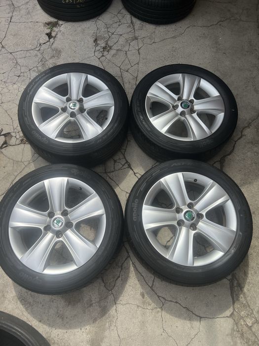 Jante aliaj 17’ Skoda cu cauciucuri vara 225 50 17