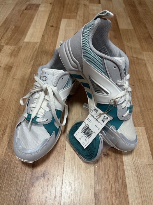 Adidas (equipment prototype), зелени със бели